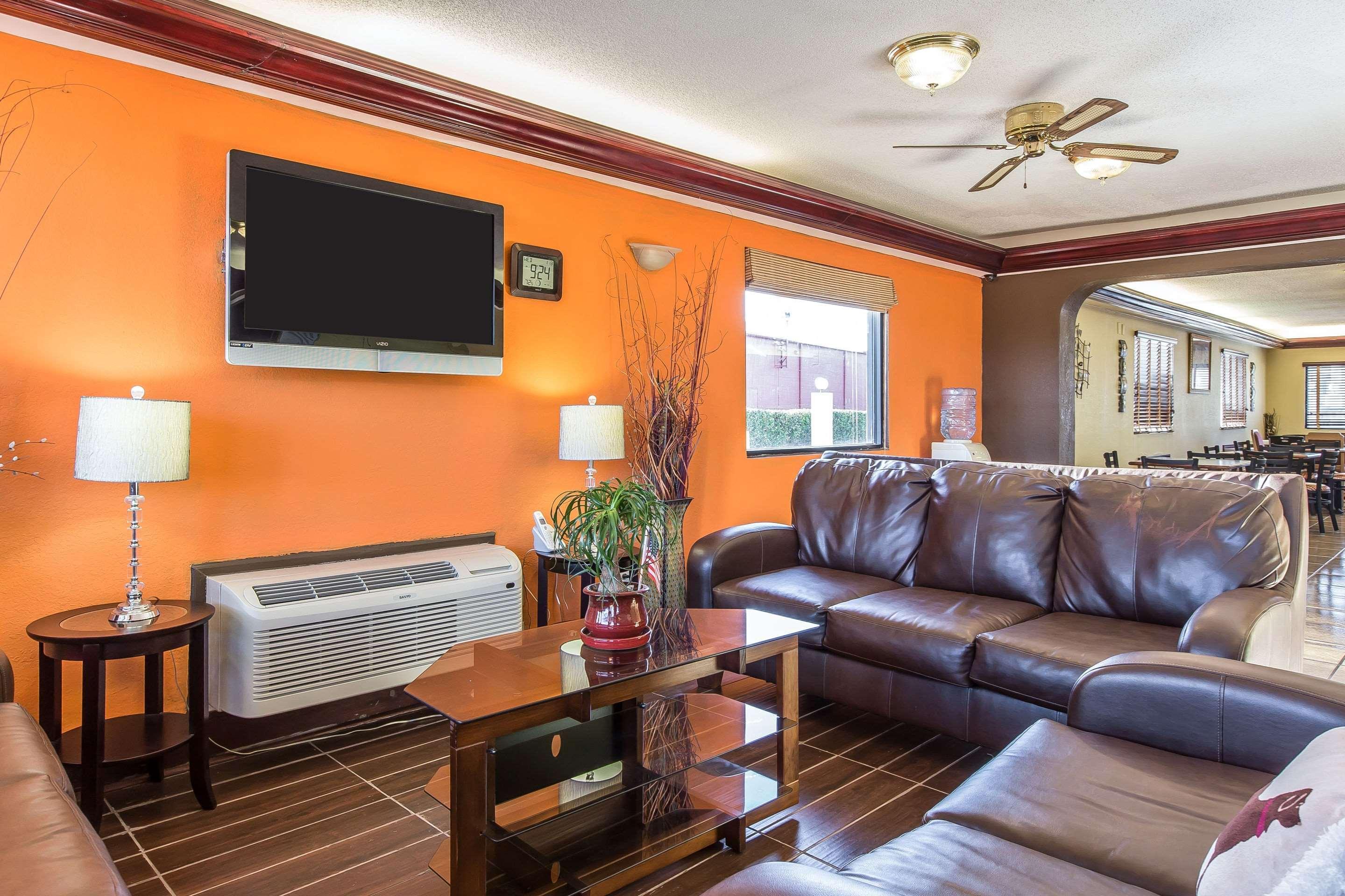 Quality Inn And Suites Macon Kültér fotó