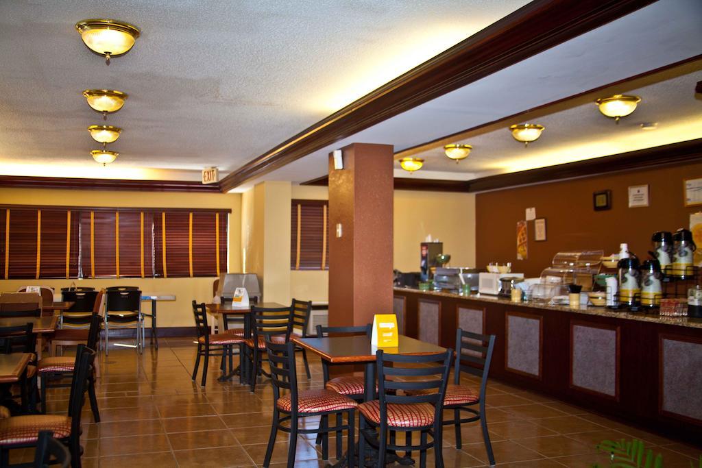 Quality Inn And Suites Macon Kültér fotó